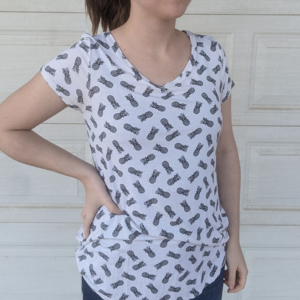 Pineapple tee